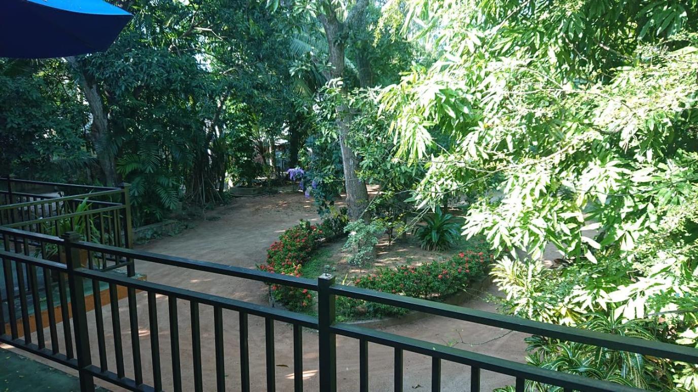 Leopard City Hostel Yala Tissamaharama Kültér fotó