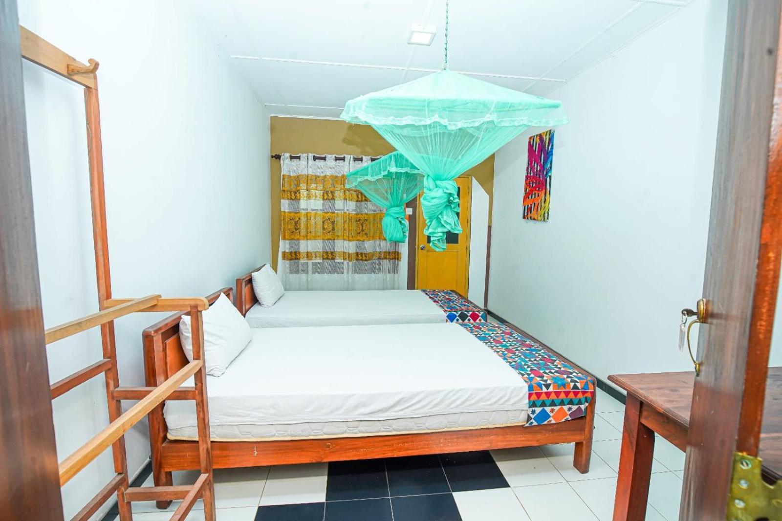 Leopard City Hostel Yala Tissamaharama Kültér fotó