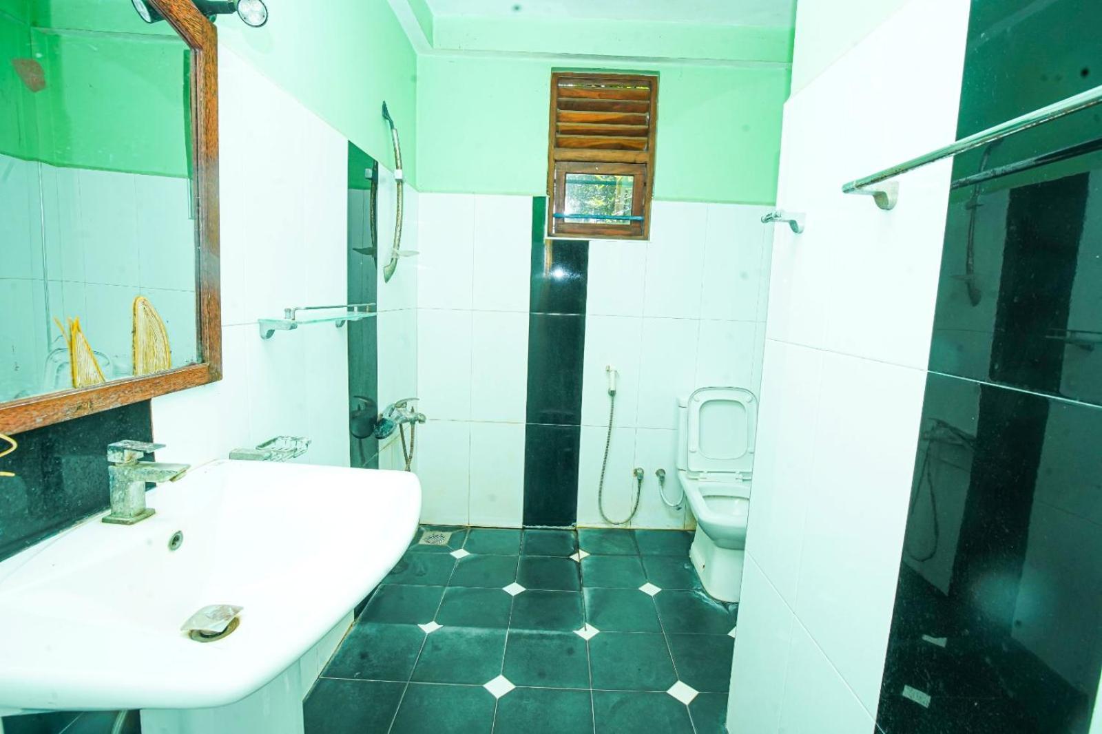 Leopard City Hostel Yala Tissamaharama Kültér fotó